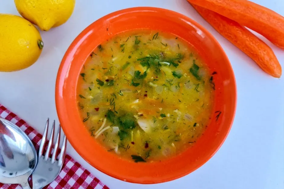Tel Şehriyeli Tavuk Çorbası tarifi
