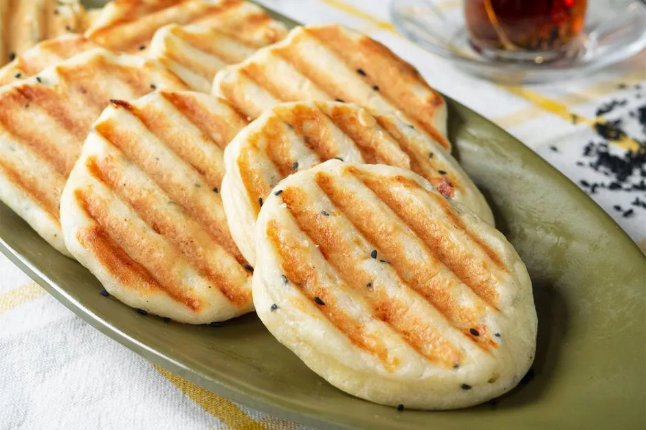 Tost Makinesinde Peynirli Pofuduk tarifi