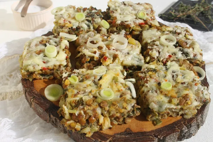 Unsuz Sebzeli Mercimek Böreği tarifi