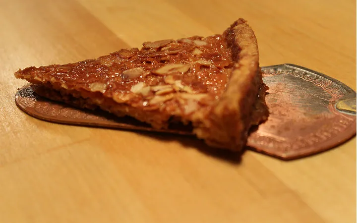 Bademli Krokan Tart tarifi
