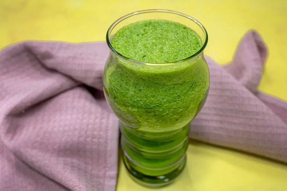 Yeşil Detoks Smoothie tarifi