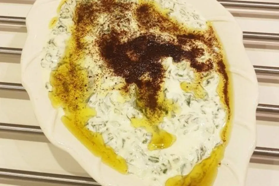 Yoğurtlu Pazı tarifi