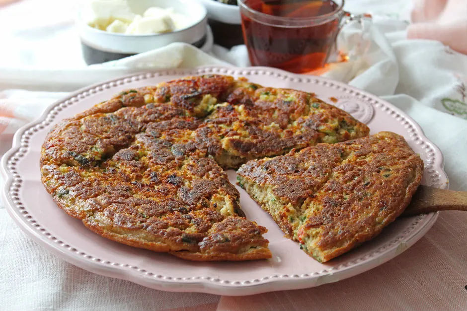 Tavada Yufkasız Kolay Börek tarifi