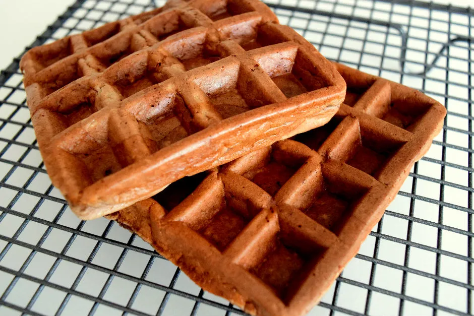 Yulaflı Muzlu Waffle tarifi