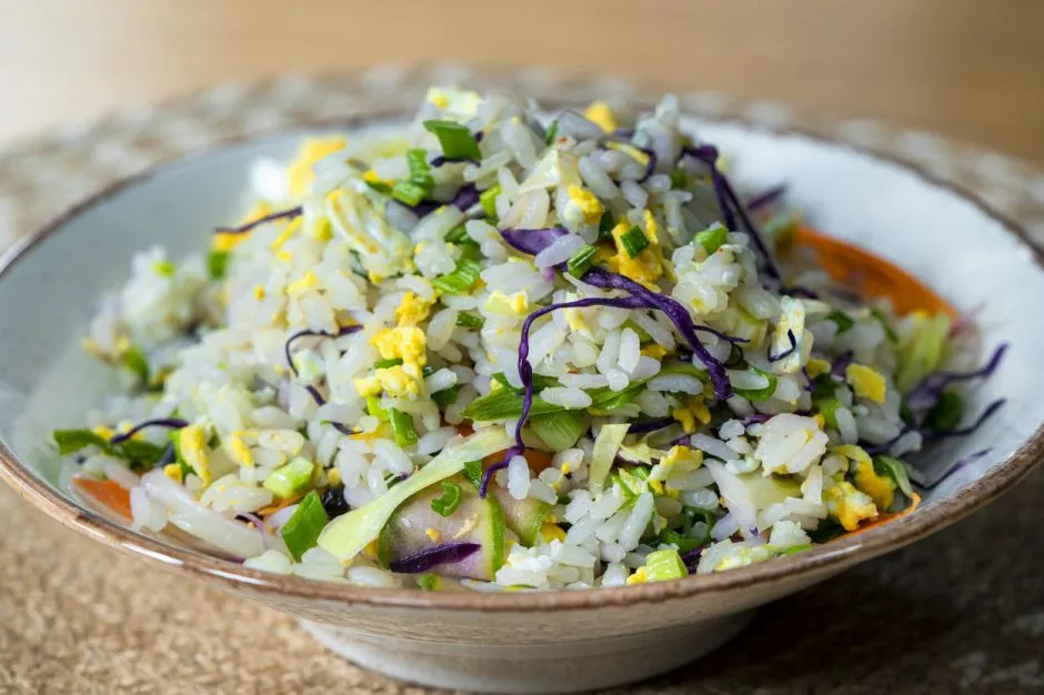 Yumurtalı Sebzeli Pilav tarifi