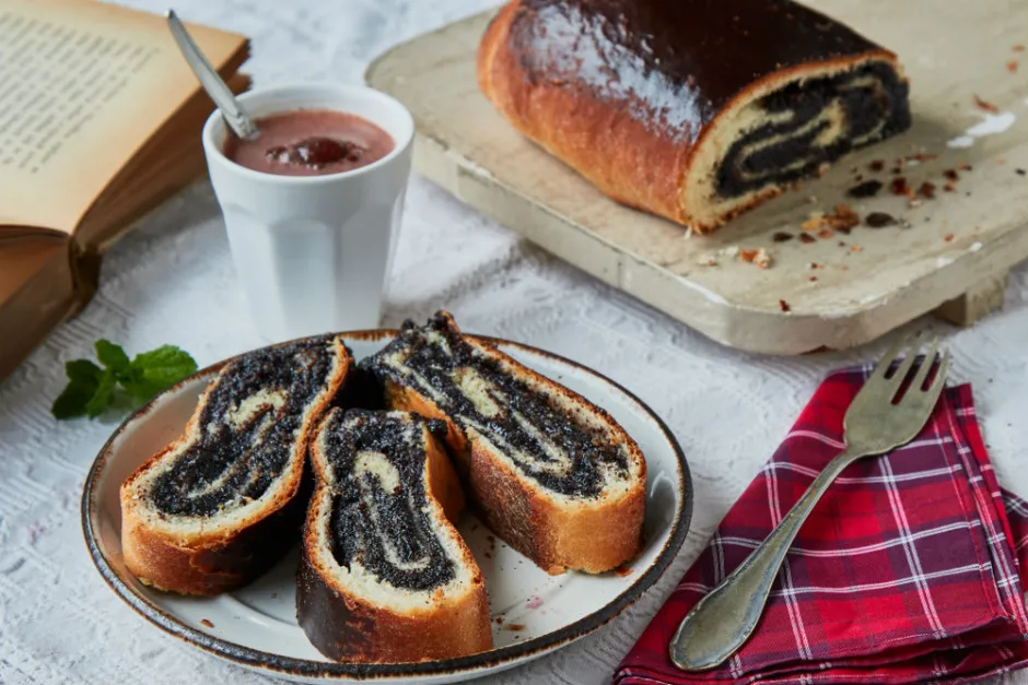 Yumuşacık Haşhaşlı Çörek tarifi