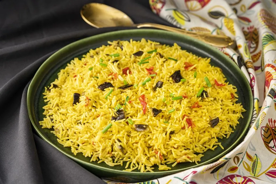 Zerdeçallı Patlıcanlı Basmati Pilavı tarifi