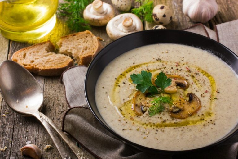 Consomme Berrak Çorba Yöresel Yemekler